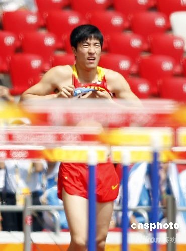 韓寒看劉翔退賽:讓他帶傷跑是超女的煽情精神